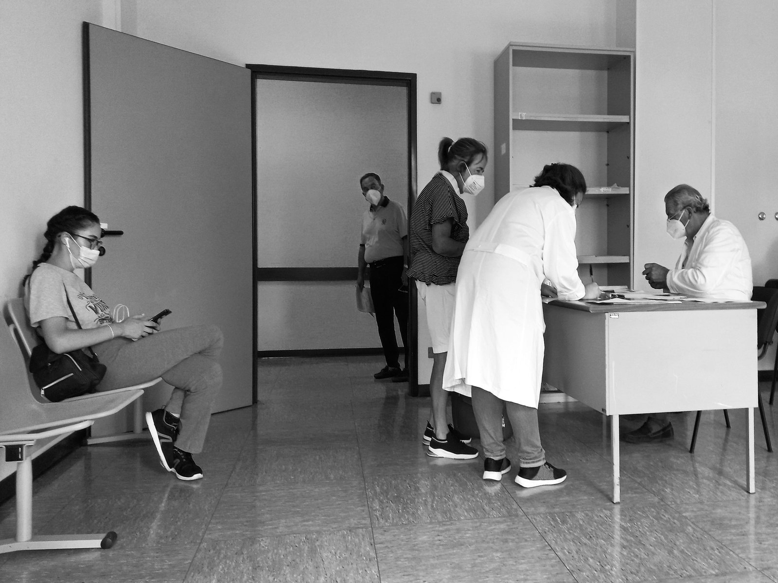 A Picture Showing a Doctor, Nurses, and a Patient on Her Doctors Visit -13018114.jpg